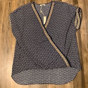 Max Studio Navy and Yellow Top (XL)